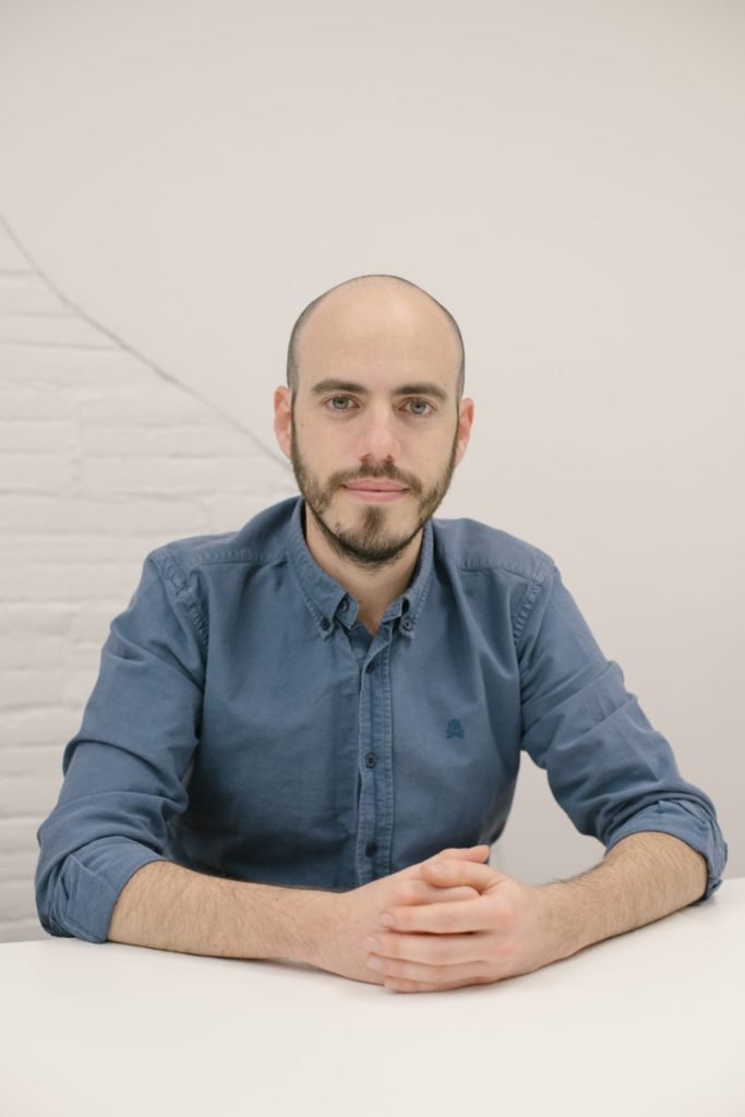 Aleix Comas, psicólogo y terapeuta de pareja en Terrassa